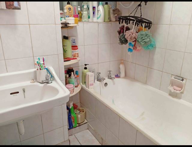 2 BEDROOM FLAT FOR SALE IN BLUFF